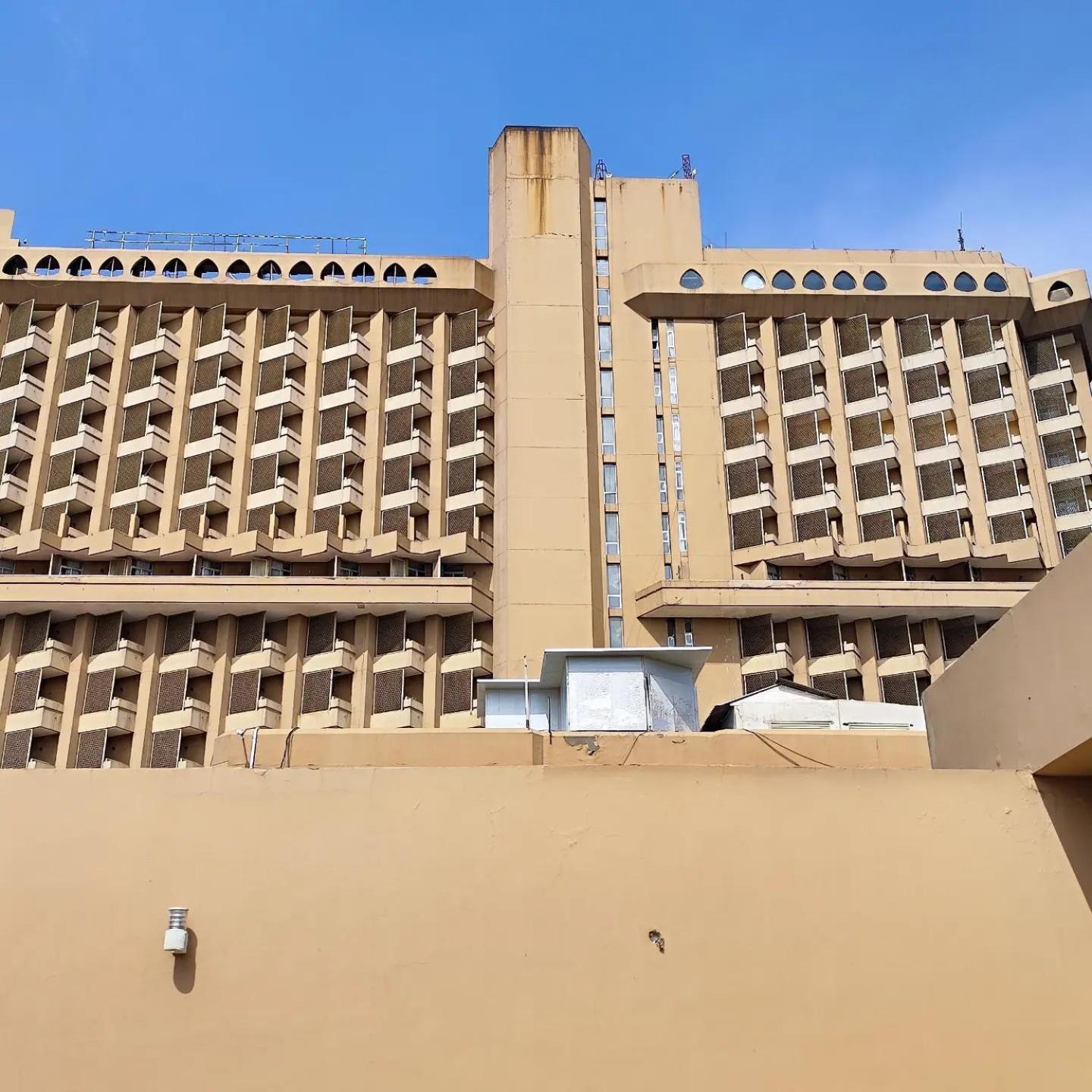 Almansour Hotel Baghdad Bagian luar foto